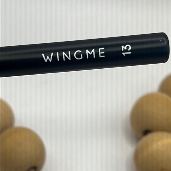 WingMe Black Makeup Mega Shading Brush 13 - Picture 5 of 7